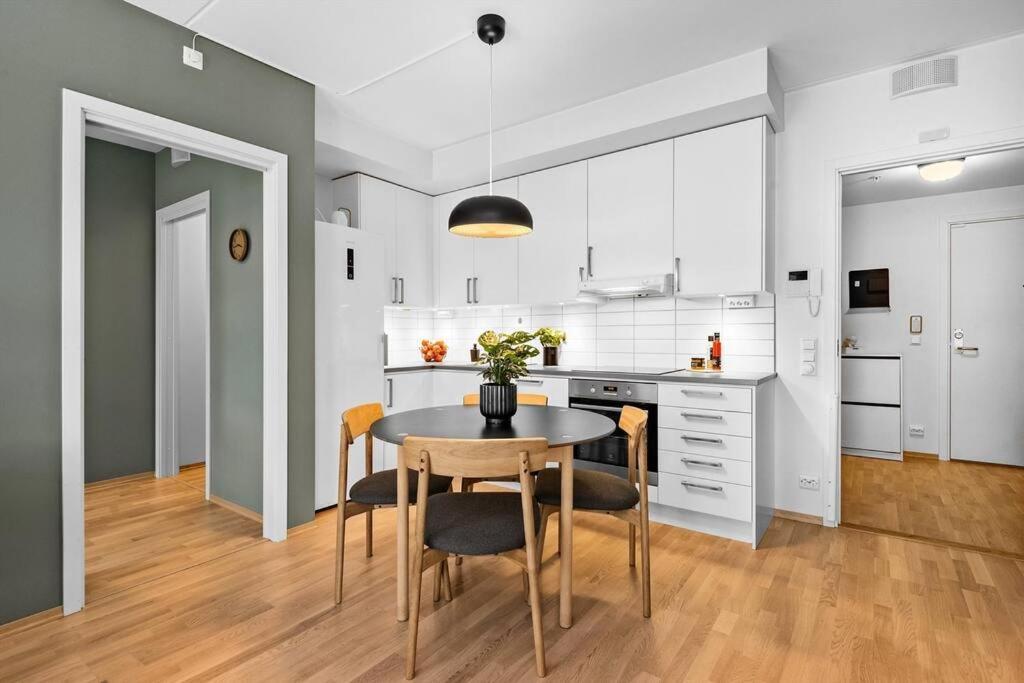 New In Helsfyr Oslo, Near Central Apartment